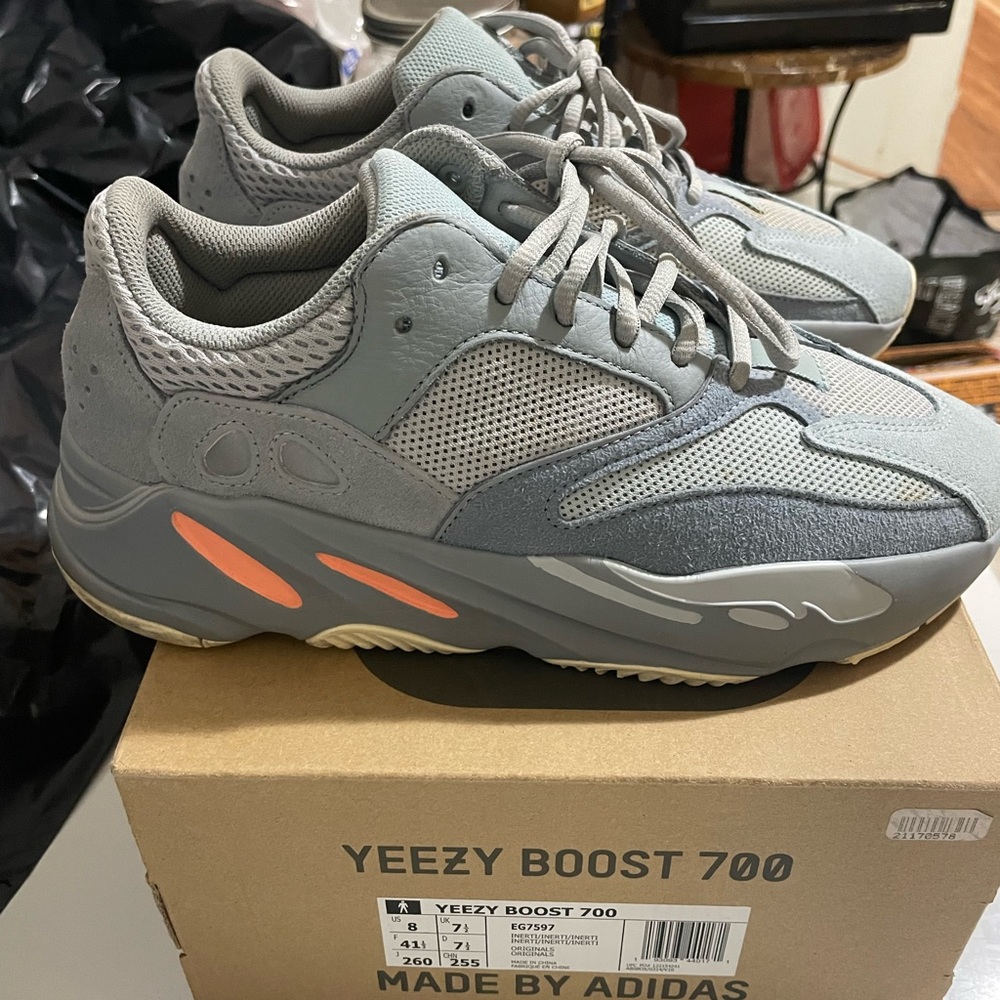 Yezzy 700